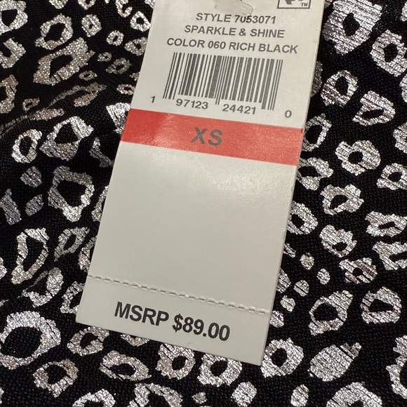 CECE BELL SLEEVE LINED METALIC BLOUSE. NWT. - Picture 10 of 10